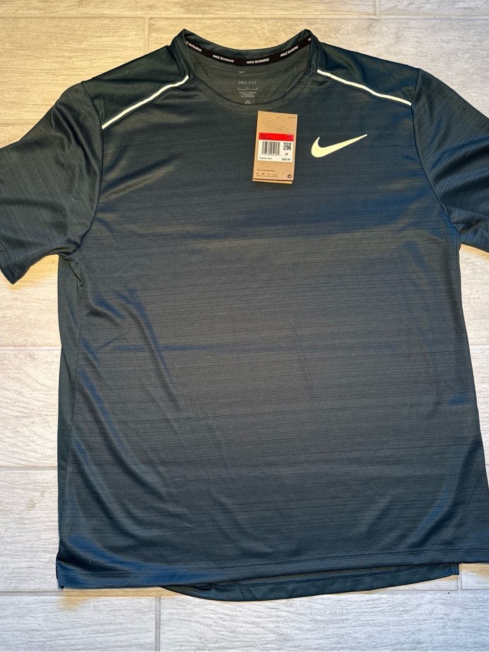 Nike Men’s Dri Fit Miler Running Shirt AJ7565-328 Pine Green  -Reflective NWT